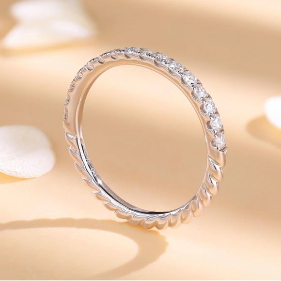 NWB 18k white gold plated 925 silver Moissanite Wedding band D Color VVSI - Picture 3 of 4